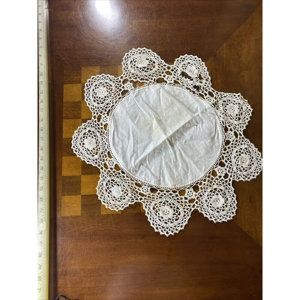 Lot 8 VTG Family Table Cloth Linens Doilies Runner Embroidery Lace Crochet‎ READ